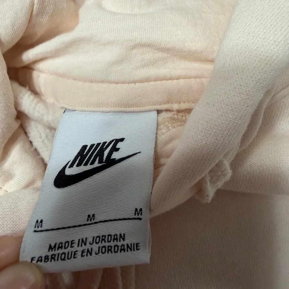 Nike Men's Medium Club Pullover Fleece Hoodie Light Orange Peach